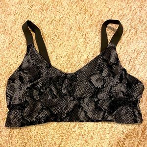 Aerie Offline Stretch Medium Support BlackGrey Snakeskin Print Sports Bra Size M
